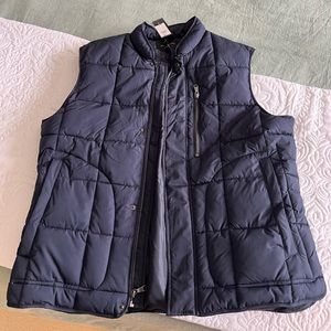 COPY - Banana Republic Factory Men’s Large Navy Puffer Vest - NWT